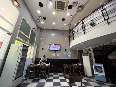 Nhà Hàng Blue Dragon