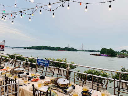 Nhà Hàng Du Thuyền Cần Thơ