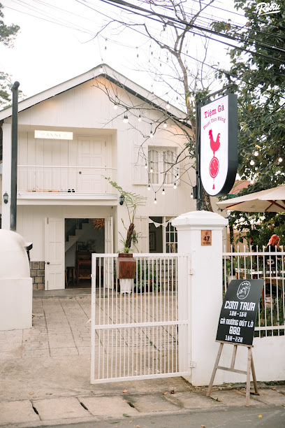 Tiệm Gà Dưới Tán Hồng