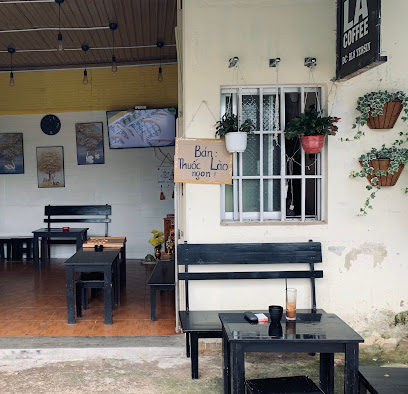 LA COFFEE & MILK TEA