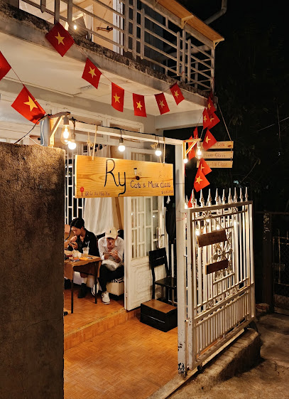 Ry's Cafe & music class