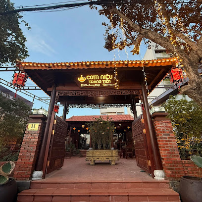 Cơm Niêu Tràng Tiền