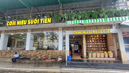 Cơm niêu Suối Tiên