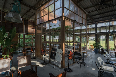 Tiệm Café Tụi Mình