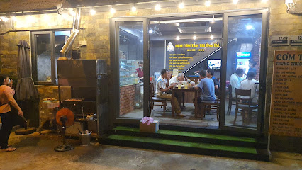 Quán cơm tấm - Trung - Trường Tàu