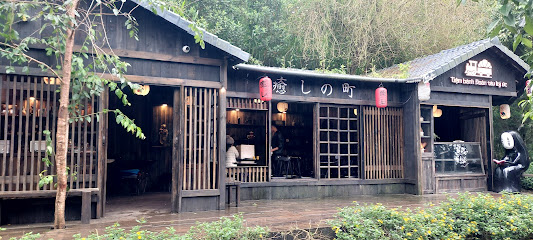 Tiệm ăn gia đình Hoa Ven Rừng