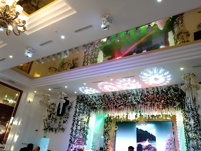 Trung Tâm Tổ Chức Tiệc Cưới Hoàng Gia