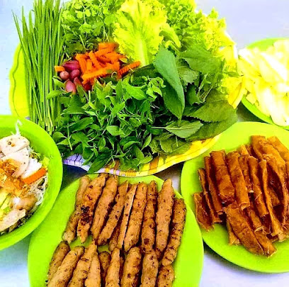 Quán nem Ngọc Hà