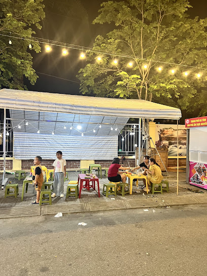 Phố ẩm thực Nguyễn Du