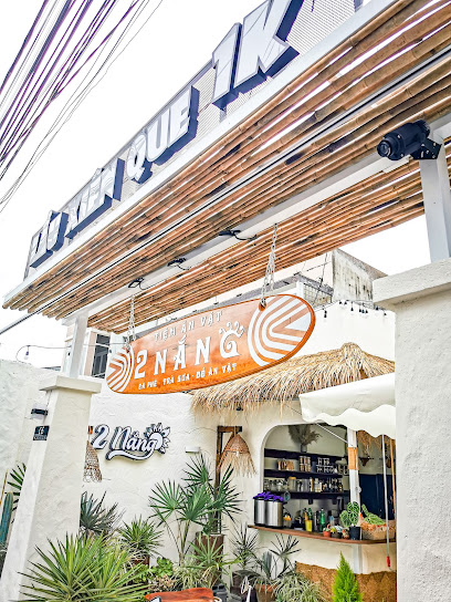 Tiệm ăn vặt Hai Nắng