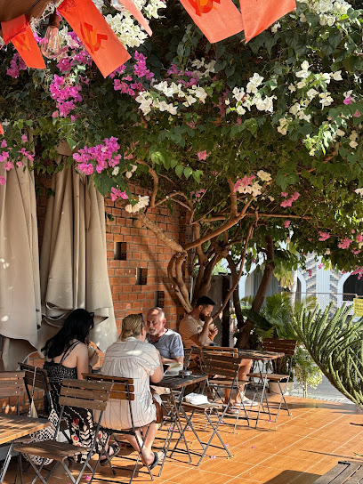 LEO COFFEE Mũi Né facility 1