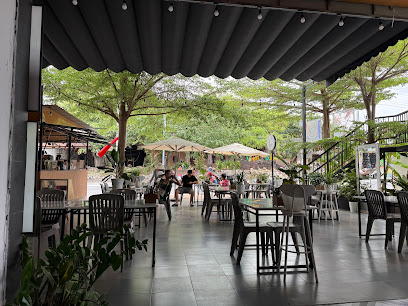 Cat Light - Restaurant & Bar