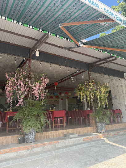 QUÁN CƠM NIÊU 2 CÔ