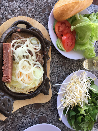 Quán ăn sáng Hoàn Vũ