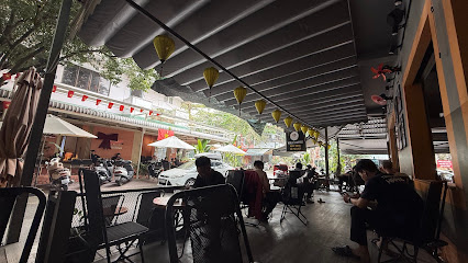 Holic Coffee An Bình