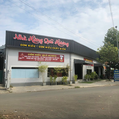 Cơm Niêu Quê Hương