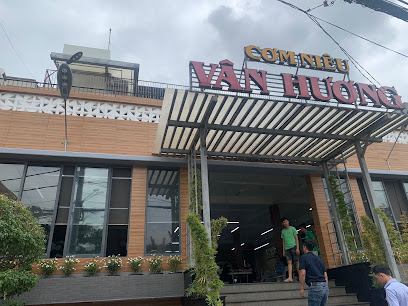 Cơm Niêu Vân Hương Restaurant