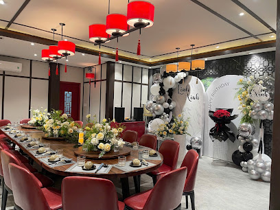 Nhà Hàng Tửu Lầu 13