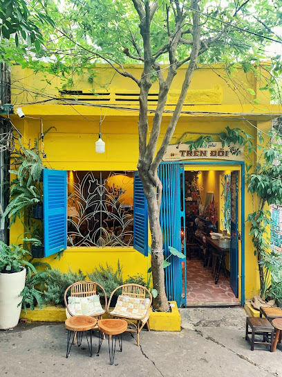 Tiệm Cà Phê Trên Đồi