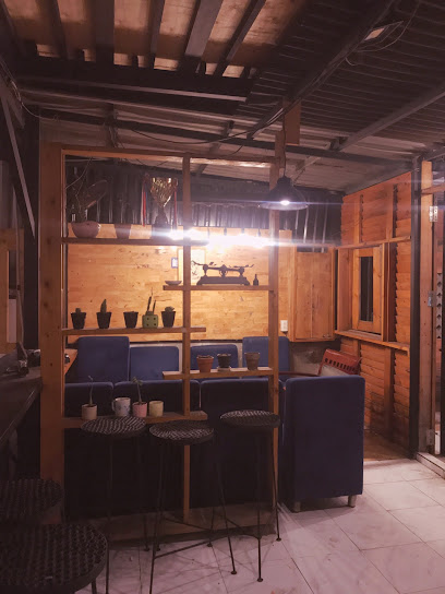 Cà phê + sạc xe điện Xanh SM