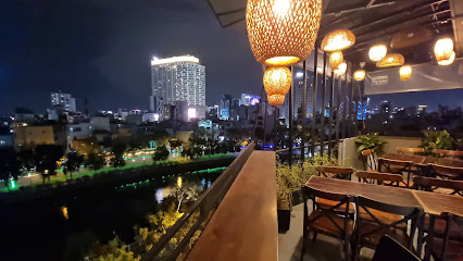 Nhà Hàng Lúa Về