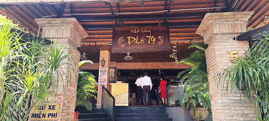 Nhà Hàng Phố 79 -  Phạm Ngọc Thạch