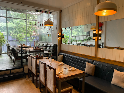 Nhà Hàng Thuần Chay BÀ XÃ - CN Trương Định - Vegan Restaurant