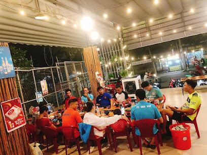 Dê Tư Hùng - Lẩu Nướng Xiên Que Bình Đa