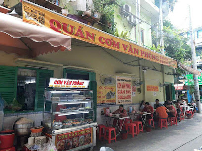 Quán cơm trưa văn phòng Chị Thuý