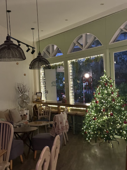 Gateau de Blanc Dessert & Cafe