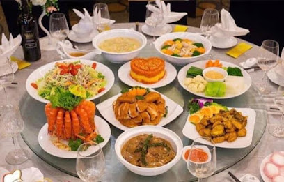 TIỆC CƯỚI HOÀNG HÀ