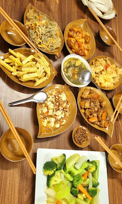 Buffet chay Diệu Toàn - Phòng trà Lạc Hạnh