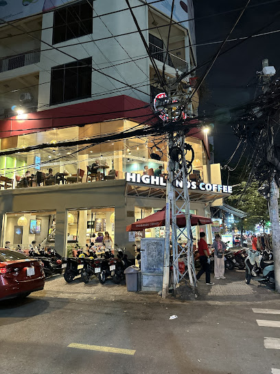 Highlands Coffee Tùng Thiện Vương