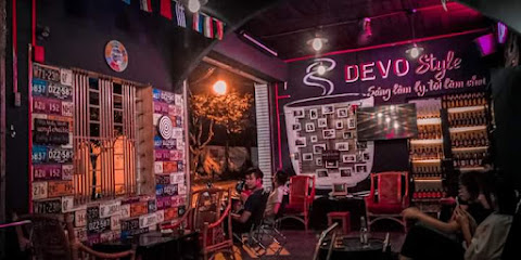 Devo Cafe and Beer