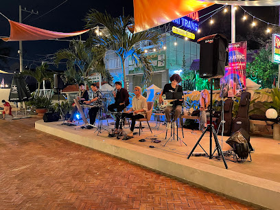 KHÔNG GIAN CAFÉ