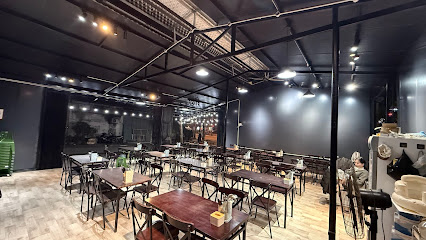 Tiệm Nhà Bơ (Bia Hơi - Các món nhậu - Lẩu Thái - Lẩu Ếch tomyum - Nướng than hoa