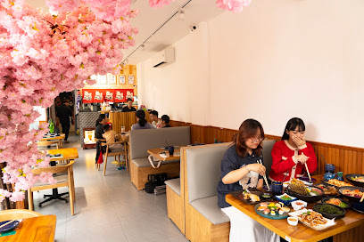Quán Sushi Cô Chủ Nhỏ 249 Lạc Long Quân