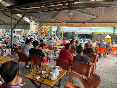 Cà Phê Cỏ Mây Q11