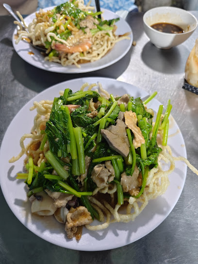 Mì Xào Giòn Lê Quang Định