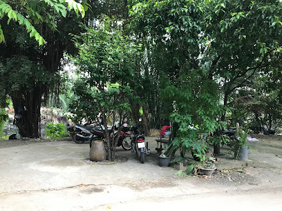 Cafe võng Cầu Đỏ