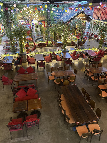 Family Gardens Café