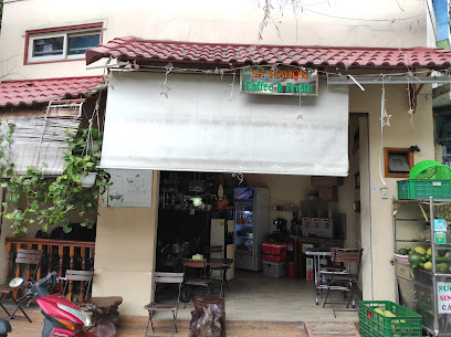Lamaison Cafe & Gallery