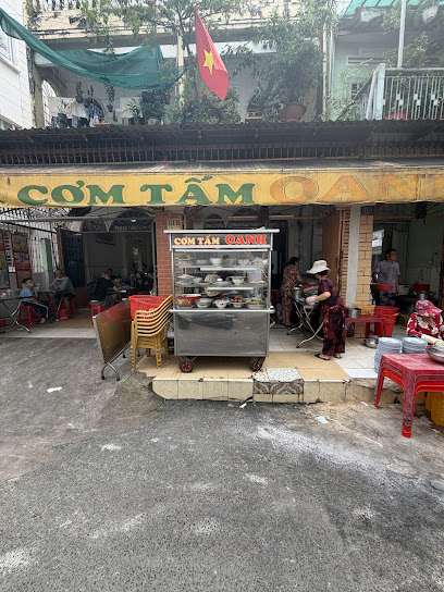 Cơm tấm Oanh