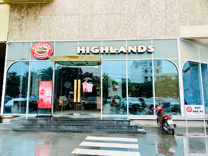 Highlands Coffee Tops Market Âu Cơ