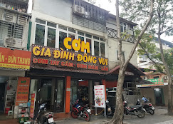 Cơm Gia Đình Đông Vui