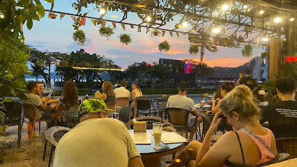 Cat Ba Oasis Bar & Restaurant