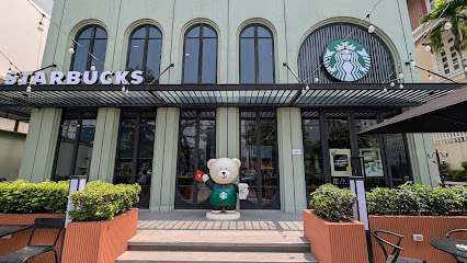 Starbucks Lê Hồng Phong